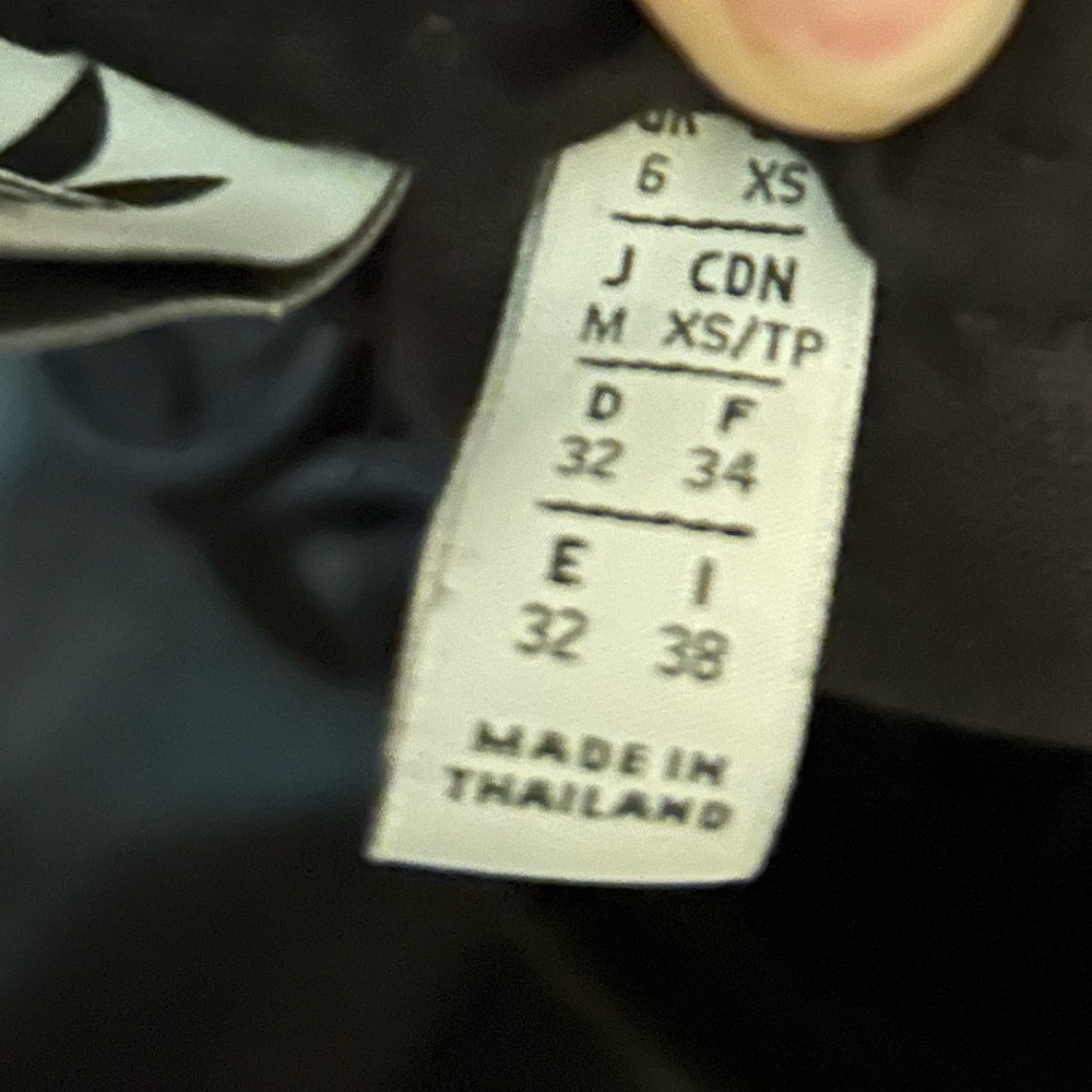 Adidas track pants - Picture 4 of 4